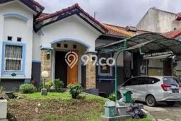 Rumah Nyaman 5 KT di Tubagus Ismail, Bandung - Luas Tanah 252m² Rumah Nyaman 5 KT di Tubagus Ismail, Bandung - Luas Tanah 252m²