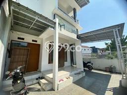 Dijual Cepat Rumah Terawat di Kawasan Buah Batu, Bandung Dijual Cepat Rumah Terawat di Kawasan Buah Batu, Bandung