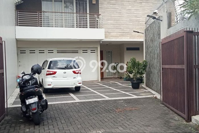 Ready to Use! Luxury House LT 309m2 Desain Modern di Setra Sari Ready to Use! Luxury House LT 309m2 Desain Modern di Setra Sari