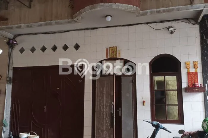 For Sale Rumah 5 Kamar Lokasi Ideal Bagus dan Strategis di Medan Tembung For Sale Rumah 5 Kamar Lokasi Ideal Bagus dan Strategis di Medan Tembung