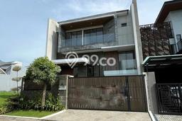 Rumah Elit LB 340m2 Siap Pakai Desain Elegan di Citraland, Surabaya Rumah Elit LB 340m2 Siap Pakai Desain Elegan di Citraland, Surabaya