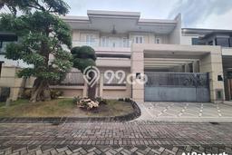 Dijual Rumah Mewah Elegan Dengan View Eksklusif di Graha, Surabaya Dijual Rumah Mewah Elegan Dengan View Eksklusif di Graha, Surabaya