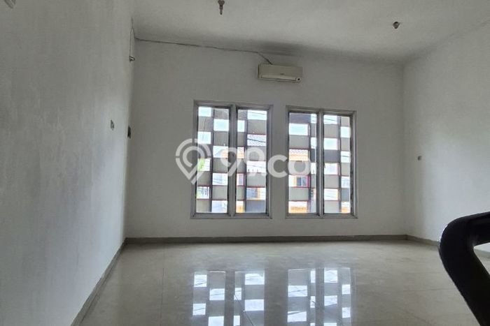 Unit Ruko Dijual di Driyorejo Gresik 180m2 Unit Ruko Dijual di Driyorejo Gresik 180m2