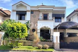 Ready to Use! Luxury House LT 276m2 Desain Modern di Graha Ready to Use! Luxury House LT 276m2 Desain Modern di Graha