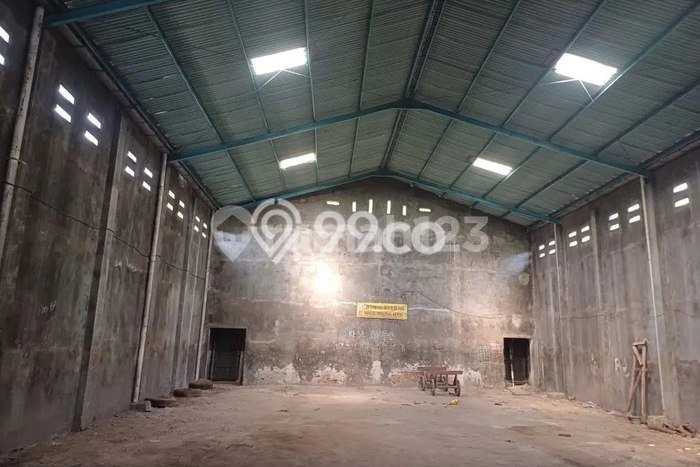Gudang Usaha Dijual di Sidoarjo Sidoarjo LT 559m2 & LB 4000m2 Gudang Usaha Dijual di Sidoarjo Sidoarjo LT 559m2 & LB 4000m2