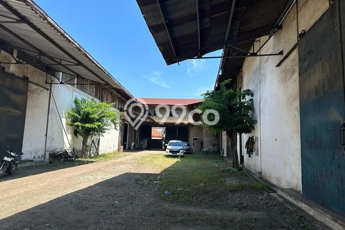 Gudang Dijual di Surabaya LT 4000m2 & LB 3000m2 Lokasi Terbaik! Gudang Dijual di Surabaya LT 4000m2 & LB 3000m2 Lokasi Terbaik!