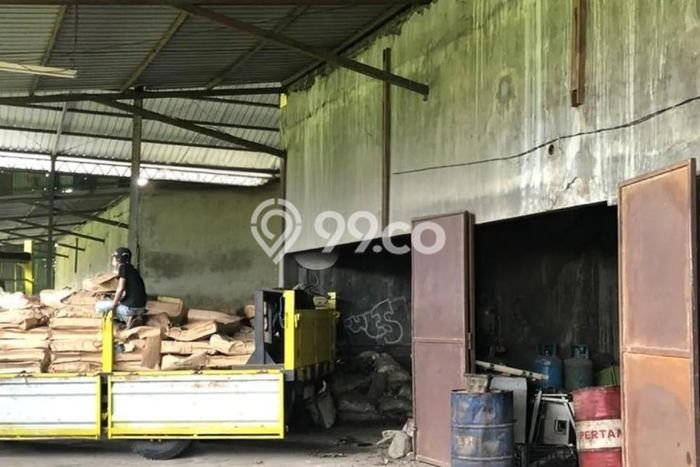 Pabrik Premium di Mojokerto, Luas 4015m2m², Pusat Bisnis Pabrik Premium di Mojokerto, Luas 4015m2m², Pusat Bisnis