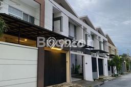 Rumah LT 113m2m² Newly Renovated di Laweyan, Dekat Mal, Solo Rumah LT 113m2m² Newly Renovated di Laweyan, Dekat Mal, Solo