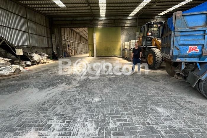 INVESTASI MENGUNTUNGKAN! Gudang Kawasan Sukoharjo, Luas 2569m2m², Kawasan Bisnis INVESTASI MENGUNTUNGKAN! Gudang Kawasan Sukoharjo, Luas 2569m2m², Kawasan Bisnis
