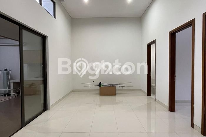 Lokasi strategis! Rumah siap pakai dikontrakkan di Kartosuro LB 125m2 Lokasi strategis! Rumah siap pakai dikontrakkan di Kartosuro LB 125m2