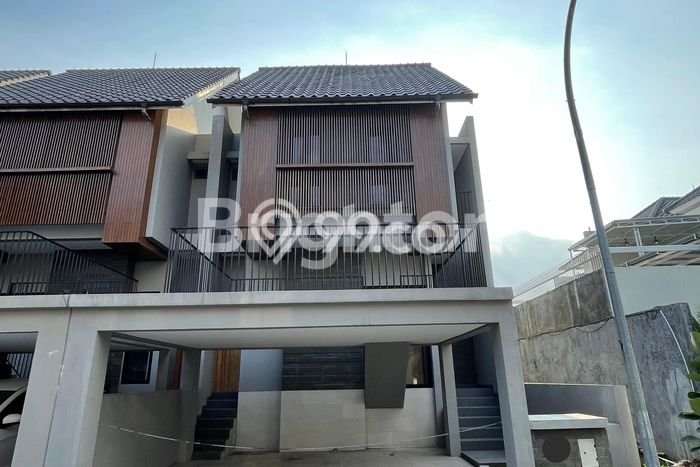 Lokasi terbaik! Rumah siap pakai disewakan di Kartosuro LB 150m2 Lokasi terbaik! Rumah siap pakai disewakan di Kartosuro LB 150m2
