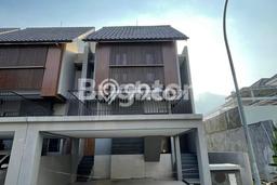 Lokasi terbaik! Rumah siap pakai disewakan di Kartosuro LB 150m2 Lokasi terbaik! Rumah siap pakai disewakan di Kartosuro LB 150m2