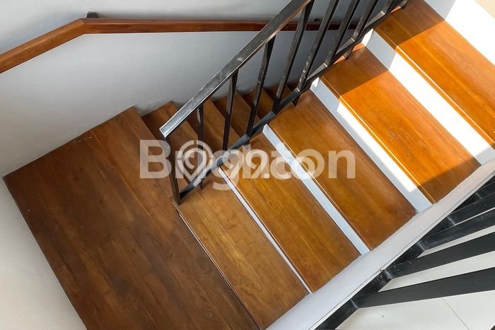 Lokasi terbaik! Rumah siap pakai disewakan di Kartosuro LB 150m2 Lokasi terbaik! Rumah siap pakai disewakan di Kartosuro LB 150m2