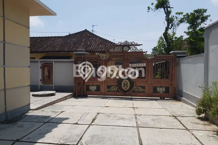 HARGA SPESIAL! Rumah Modern area Teras, Boyolali, Luas 500m2m² Bangunan 450m2m² NEGO! HARGA SPESIAL! Rumah Modern area Teras, Boyolali, Luas 500m2m² Bangunan 450m2m² NEGO!