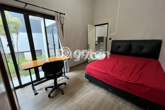 DIJUAL CEPAT! Rumah , Surakarta, LT 93m2m² Bangunan 45m2m² DIJUAL CEPAT! Rumah , Surakarta, LT 93m2m² Bangunan 45m2m²