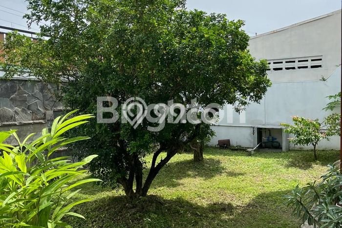 HARGA TERBAIK! Rumah di Solo Baru, 2 KM, Lingkungan Asri, LT 375m2m² LB 300m2m² HARGA TERBAIK! Rumah di Solo Baru, 2 KM, Lingkungan Asri, LT 375m2m² LB 300m2m²