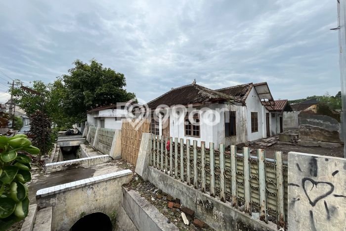 Rumah di Manahan, Siap Huni, 0 KT, Dekat Manahan, Solo, Solo, Luas 540m2m² LB 100m2m² Rumah di Manahan, Siap Huni, 0 KT, Dekat Manahan, Solo, Solo, Luas 540m2m² LB 100m2m²