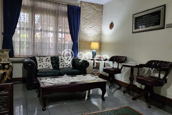 Rumah Mewah LB 180m2 Siap Pakai Desain Elegan di Sektor 1 - Bintaro, Jakarta Selatan Rumah Mewah LB 180m2 Siap Pakai Desain Elegan di Sektor 1 - Bintaro, Jakarta Selatan