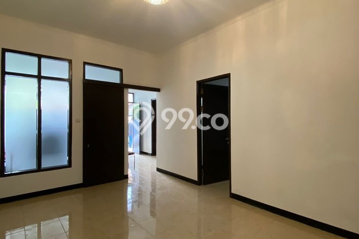 Rumah Elit Modern Siap Huni di Senopati Jakarta Selatan Rumah Elit Modern Siap Huni di Senopati Jakarta Selatan