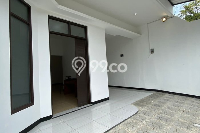 Rumah Elit Modern Siap Huni di Senopati Jakarta Selatan Rumah Elit Modern Siap Huni di Senopati Jakarta Selatan