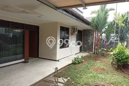 Siap Huni Rumah Mewah 5 Kamar di Kebayoran Baru Dekat ke Mana Saja Siap Huni Rumah Mewah 5 Kamar di Kebayoran Baru Dekat ke Mana Saja
