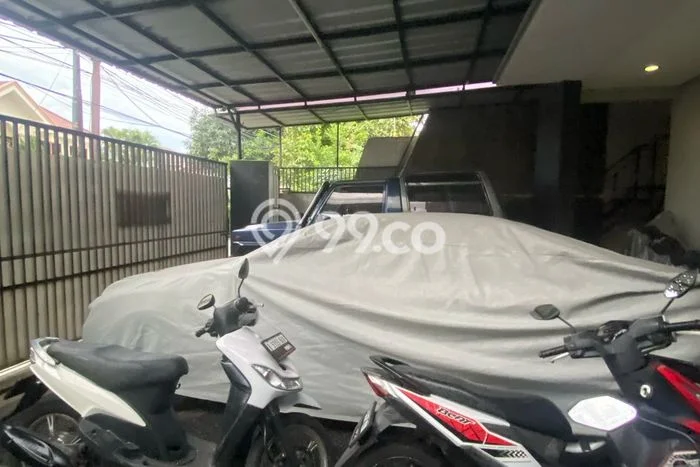 Hunian Mewah LB 300m2 Siap Pakai Desain Elegan di Pejaten, Jakarta Selatan Hunian Mewah LB 300m2 Siap Pakai Desain Elegan di Pejaten, Jakarta Selatan