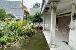 SPECIAL OFFER! Rumah Asri di Kebayoran Lama, LT 246m² LB 146m² SPECIAL OFFER! Rumah Asri di Kebayoran Lama, LT 246m² LB 146m²