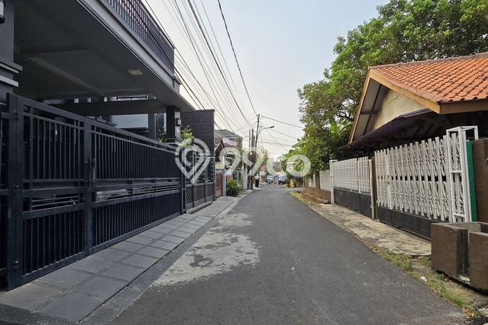 Hunian Mewah LB 409m2 Siap Huni Desain Elegan di Kalimalang, Jakarta Timur Hunian Mewah LB 409m2 Siap Huni Desain Elegan di Kalimalang, Jakarta Timur