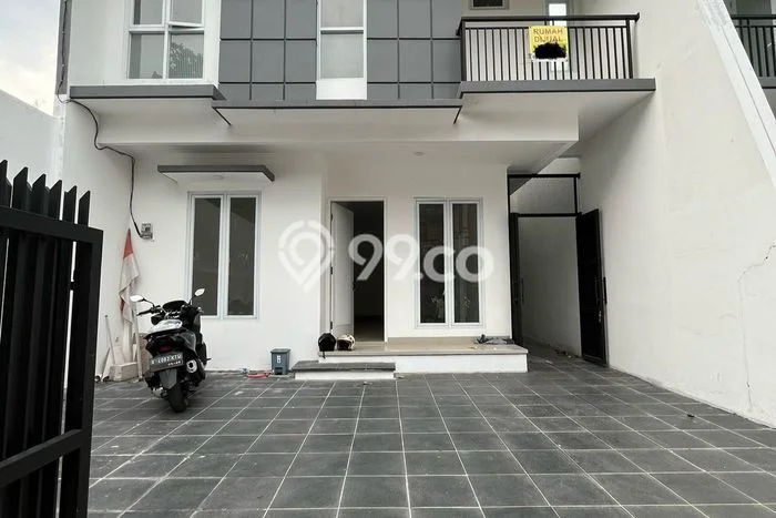 Dijual Rumah Eksklusif 4 KT di Jatiwaringin, Jakarta Timur Dijual Rumah Eksklusif 4 KT di Jatiwaringin, Jakarta Timur
