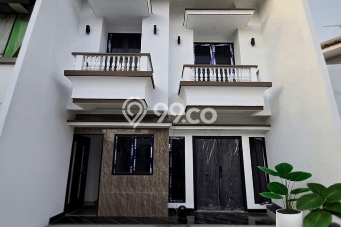 Dijual Rumah Premium dengan Fasilitas Sekitar Komplit di Duren Sawit, Jakarta Timur Dijual Rumah Premium dengan Fasilitas Sekitar Komplit di Duren Sawit, Jakarta Timur