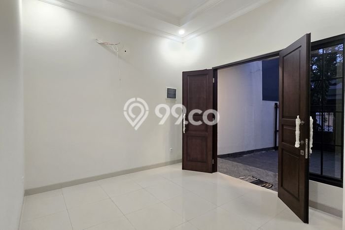 Siap Huni Rumah Mewah 3 Kamar di Duren Sawit Dekat ke Mana Pun Siap Huni Rumah Mewah 3 Kamar di Duren Sawit Dekat ke Mana Pun