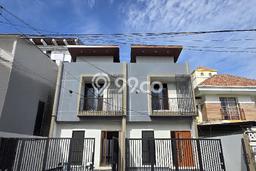 Rumah Modern 3 KT di Kav DKI Jakarta Barat Unfurnished Rumah Modern 3 KT di Kav DKI Jakarta Barat Unfurnished