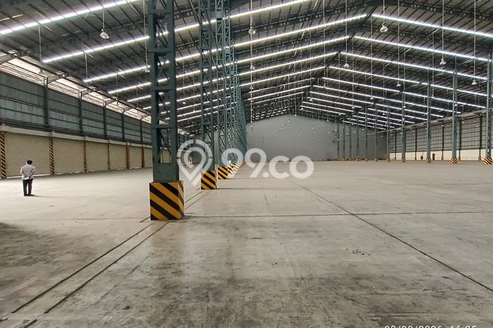 Gudang Disewa di Cakung, Jakarta Timur, LT 12500m2 / LB 10560m2 Gudang Disewa di Cakung, Jakarta Timur, LT 12500m2 / LB 10560m2