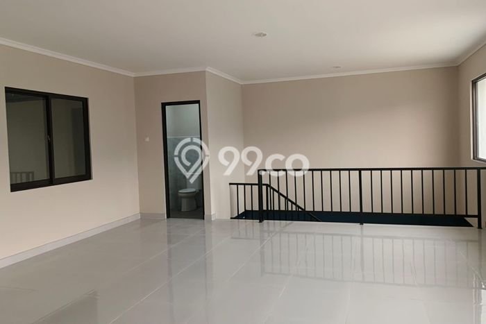 INVESTASI POTENSIAL! Gudang Kawasan Periuk, Luas 270m², Potensi ROI Tinggi INVESTASI POTENSIAL! Gudang Kawasan Periuk, Luas 270m², Potensi ROI Tinggi