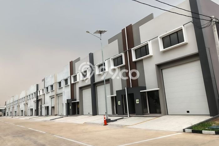 INVESTASI POTENSIAL! Gudang Kawasan Periuk, Luas 270m², Potensi ROI Tinggi INVESTASI POTENSIAL! Gudang Kawasan Periuk, Luas 270m², Potensi ROI Tinggi