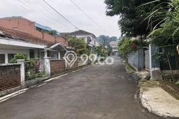 Rumah di Dago, LT 331m2m², LB 150m2m² Rumah di Dago, LT 331m2m², LB 150m2m²
