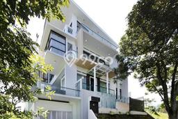 Rumah LT 428m2m² / LB 700m2m² Fasilitas Kolam Renang di Resor Dago Pakar, Bandung Rumah LT 428m2m² / LB 700m2m² Fasilitas Kolam Renang di Resor Dago Pakar, Bandung