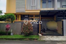 Rumah Asri dengan 4 Kamar Tidur di Kawasan Setra Duta, Bandung Rumah Asri dengan 4 Kamar Tidur di Kawasan Setra Duta, Bandung