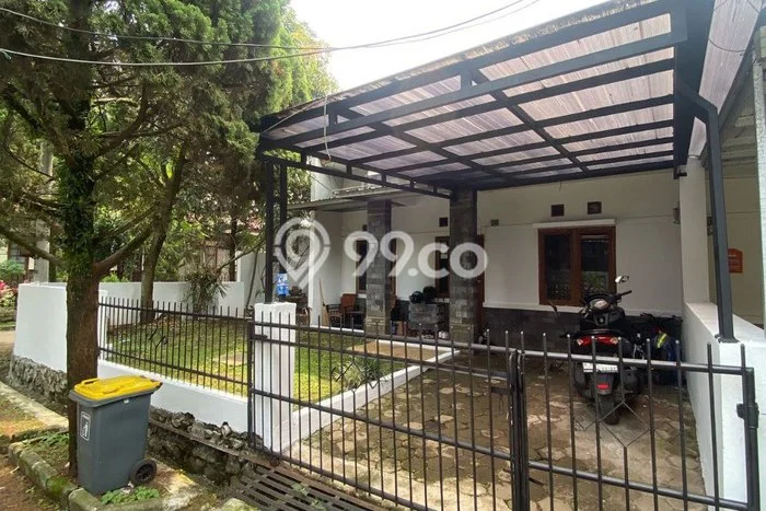 Rumah Bagus di Arcamanik, Bandung, LT 176m2m² LB 100m2m² HARGA MENARIK! Rumah Bagus di Arcamanik, Bandung, LT 176m2m² LB 100m2m² HARGA MENARIK!