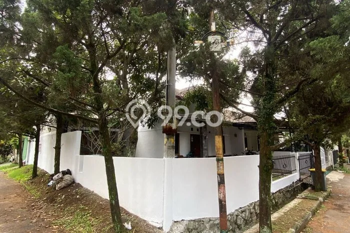 Rumah Bagus di Arcamanik, Bandung, LT 176m2m² LB 100m2m² HARGA MENARIK! Rumah Bagus di Arcamanik, Bandung, LT 176m2m² LB 100m2m² HARGA MENARIK!