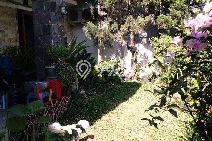 SPECIAL OFFER! Rumah Asri di Batununggal, Luas 140m² Bangunan 110m² SPECIAL OFFER! Rumah Asri di Batununggal, Luas 140m² Bangunan 110m²