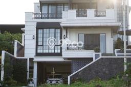 PENAWARAN TERBATAS! Rumah Premium di Resor Dago Pakar, Luas 374m2m² Bangunan 550m2m² PENAWARAN TERBATAS! Rumah Premium di Resor Dago Pakar, Luas 374m2m² Bangunan 550m2m²