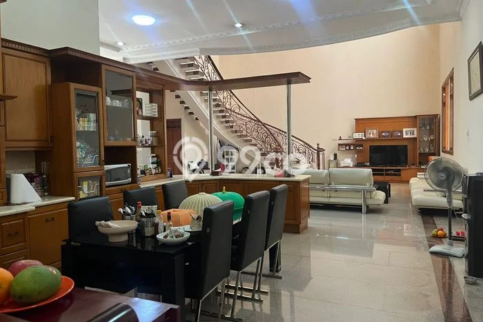 Rumah Elit LB 900m2 Siap Pakai Desain Elegan di Pantai Indah Kapuk, Jakarta Utara Rumah Elit LB 900m2 Siap Pakai Desain Elegan di Pantai Indah Kapuk, Jakarta Utara