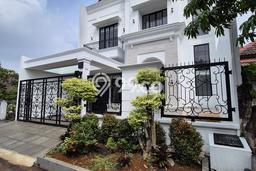 Rumah Mewah LB 300m2 Siap Huni Desain Elegan di Gading Serpong, Tangerang Rumah Mewah LB 300m2 Siap Huni Desain Elegan di Gading Serpong, Tangerang
