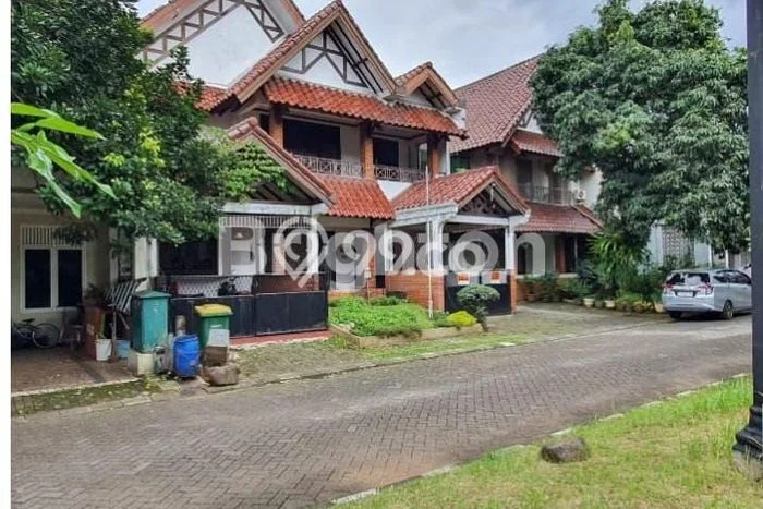 Rumah Mewah LB 280m2 Siap Pakai Desain Elegan di Kelapa Dua, Depok Rumah Mewah LB 280m2 Siap Pakai Desain Elegan di Kelapa Dua, Depok