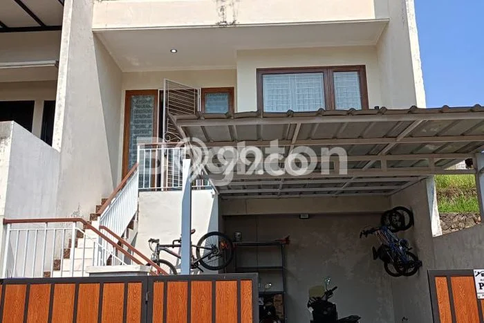 Dijual Rumah Minimalis Bagus Punya 3 KT di Pancoran Mas Depok SHM Dijual Rumah Minimalis Bagus Punya 3 KT di Pancoran Mas Depok SHM