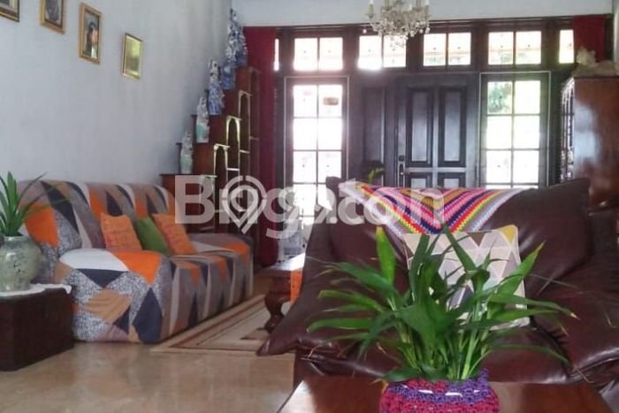 Dijual Rumah Mewah Exclusive di Ciracas, Jakarta Timur Dijual Rumah Mewah Exclusive di Ciracas, Jakarta Timur