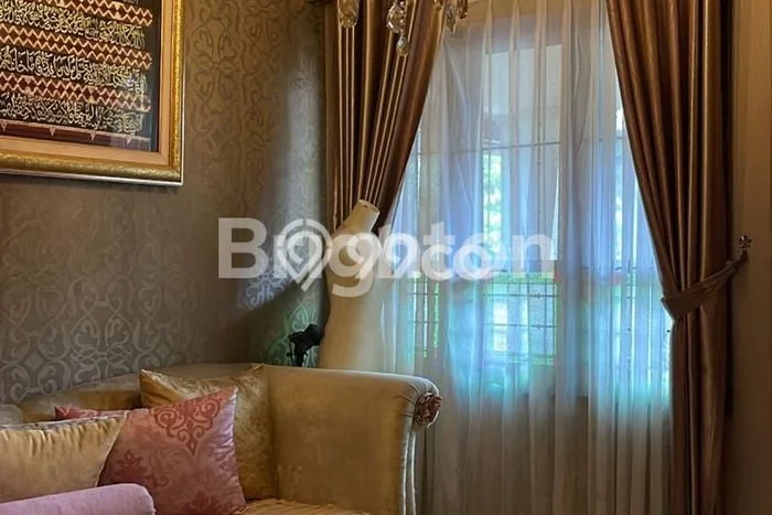 Jual Rumah Luas Megah Dengan View Cantik di Margonda, Depok Jual Rumah Luas Megah Dengan View Cantik di Margonda, Depok