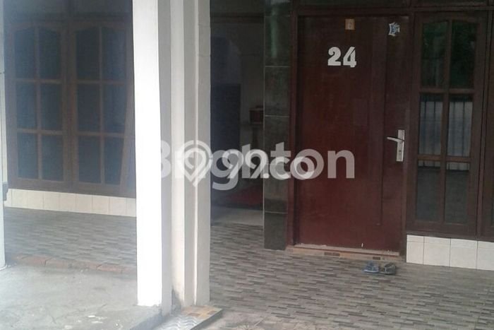 LOKASI STRATEGIS! Komersial Kawasan Wonocolo, Luas 300m2m², Pengunjung Tinggi LOKASI STRATEGIS! Komersial Kawasan Wonocolo, Luas 300m2m², Pengunjung Tinggi
