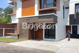Rumah 4 KT 3 KM LT 212m2m², Luas Bangunan 199m2m² di Depok, Sleman Rumah 4 KT 3 KM LT 212m2m², Luas Bangunan 199m2m² di Depok, Sleman